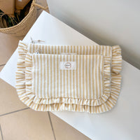 Pochette à froufrous