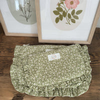 Pochette à froufrous