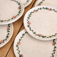 Assiette fleurie en céramique