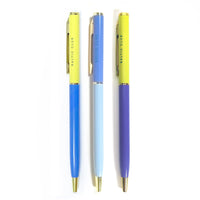 L'ensemble de stylos à bille