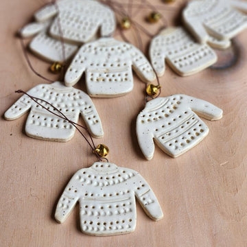 Ornement en céramique - Chandail des fêtes