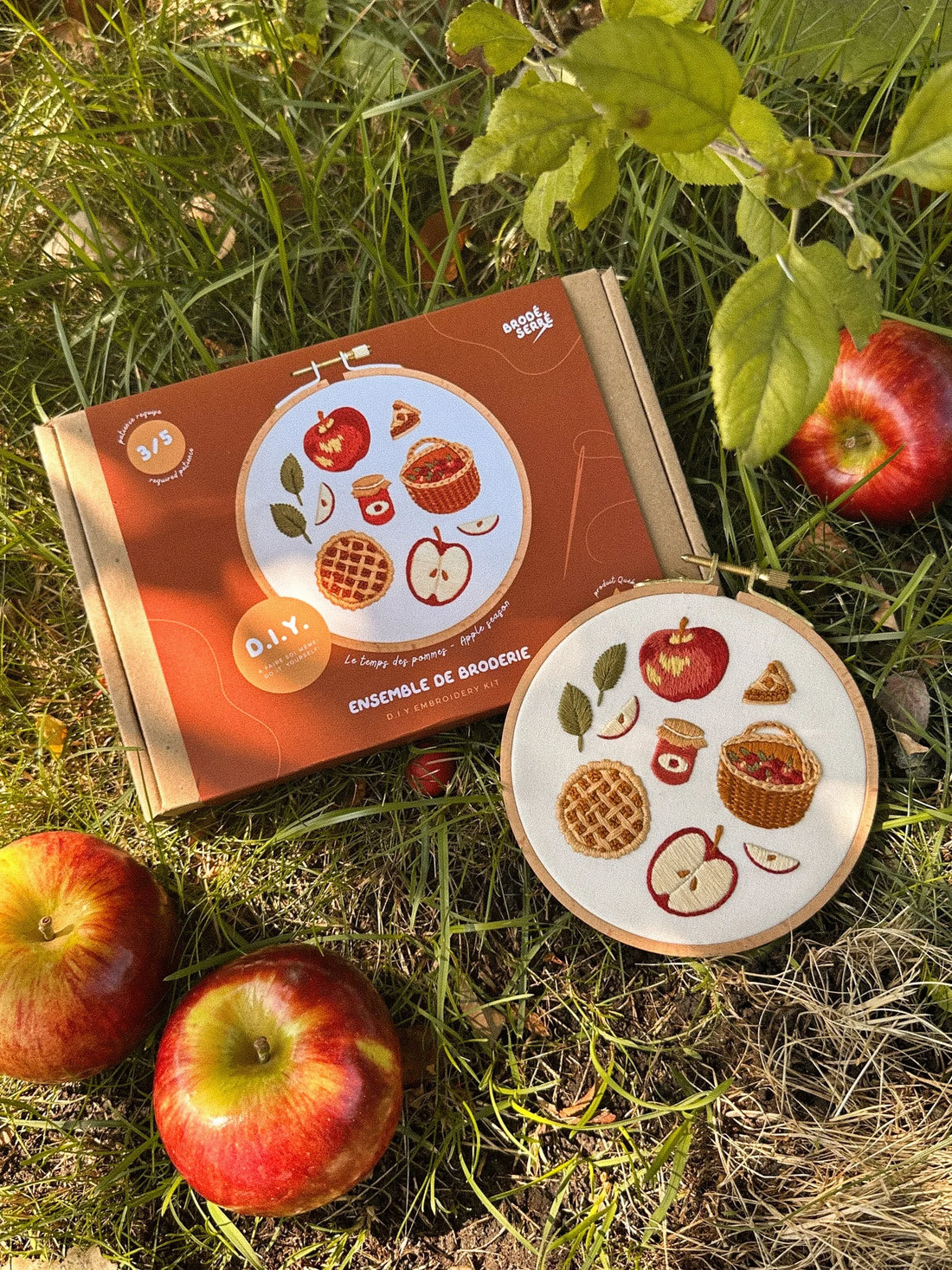 Ensemble de broderie - Le temps des pommes