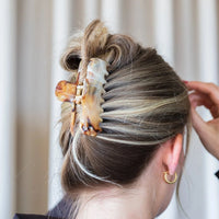 Grande pince à cheveux effet gel