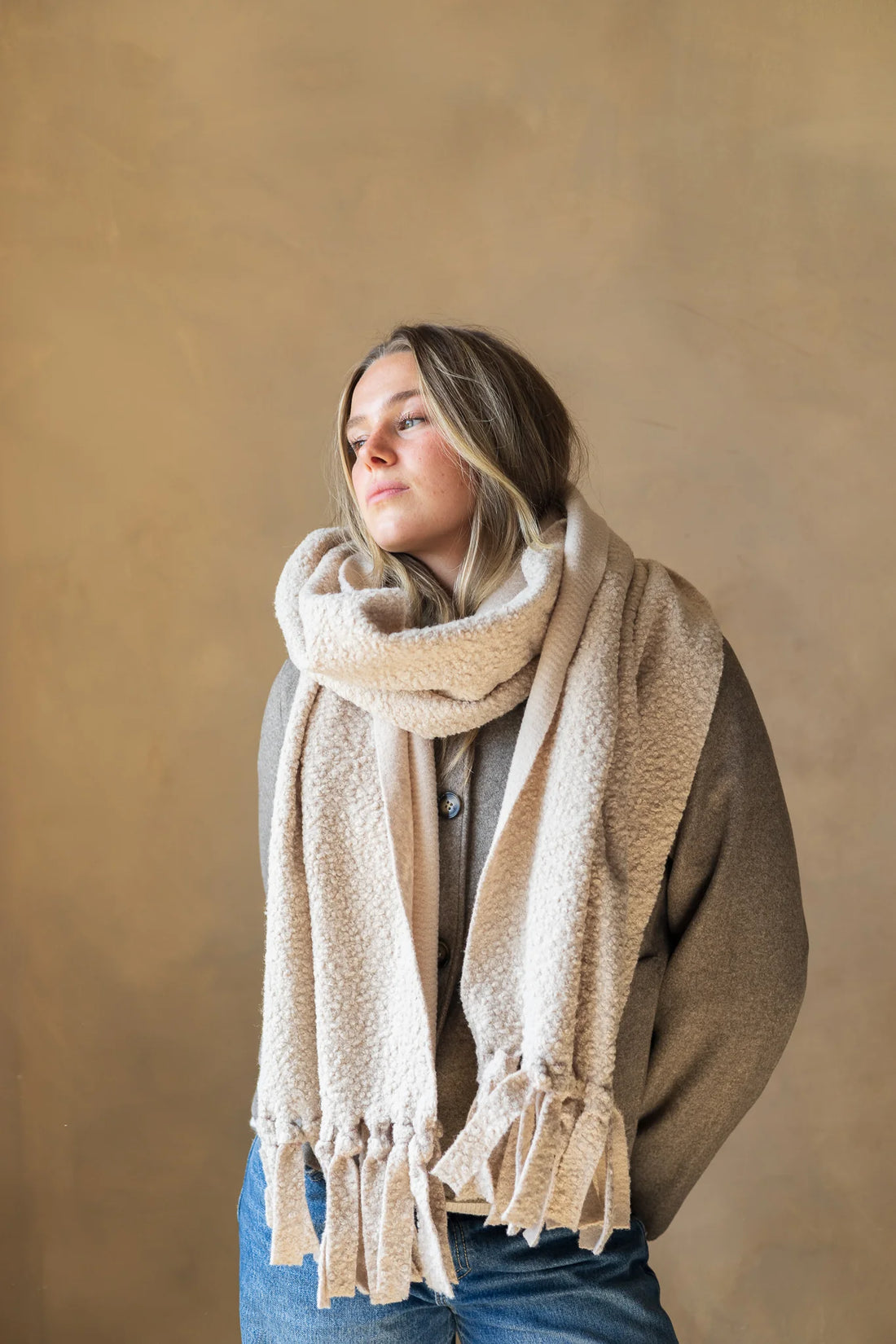 Très grand foulard molletonné bouclé