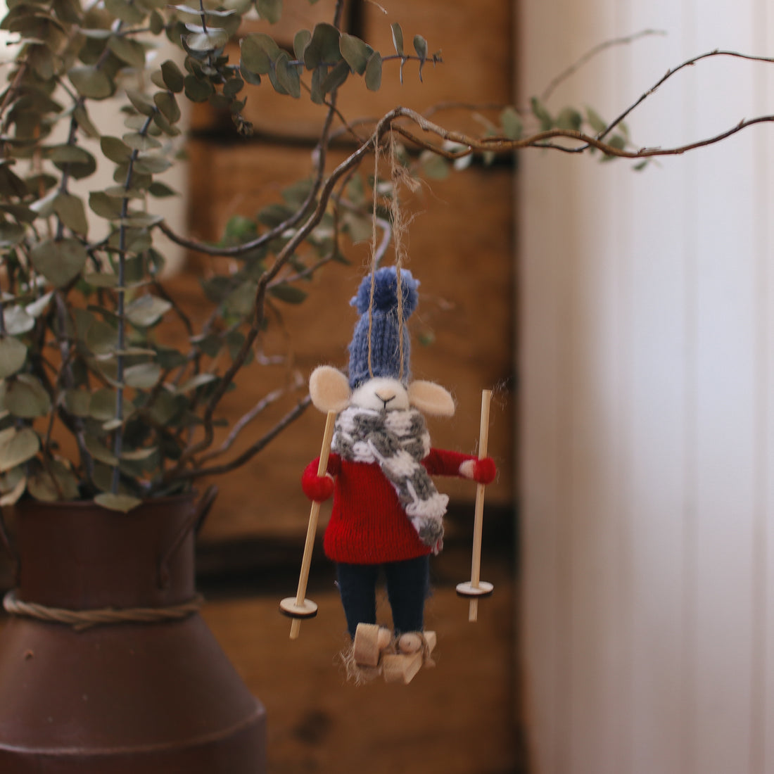 Ornement en feutre - Georges la souris à skis