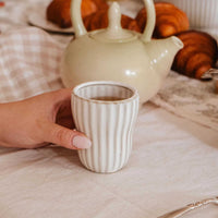Petite tasse à espresso en céramique