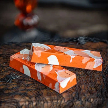 Tablette caramel aux épices et praliné